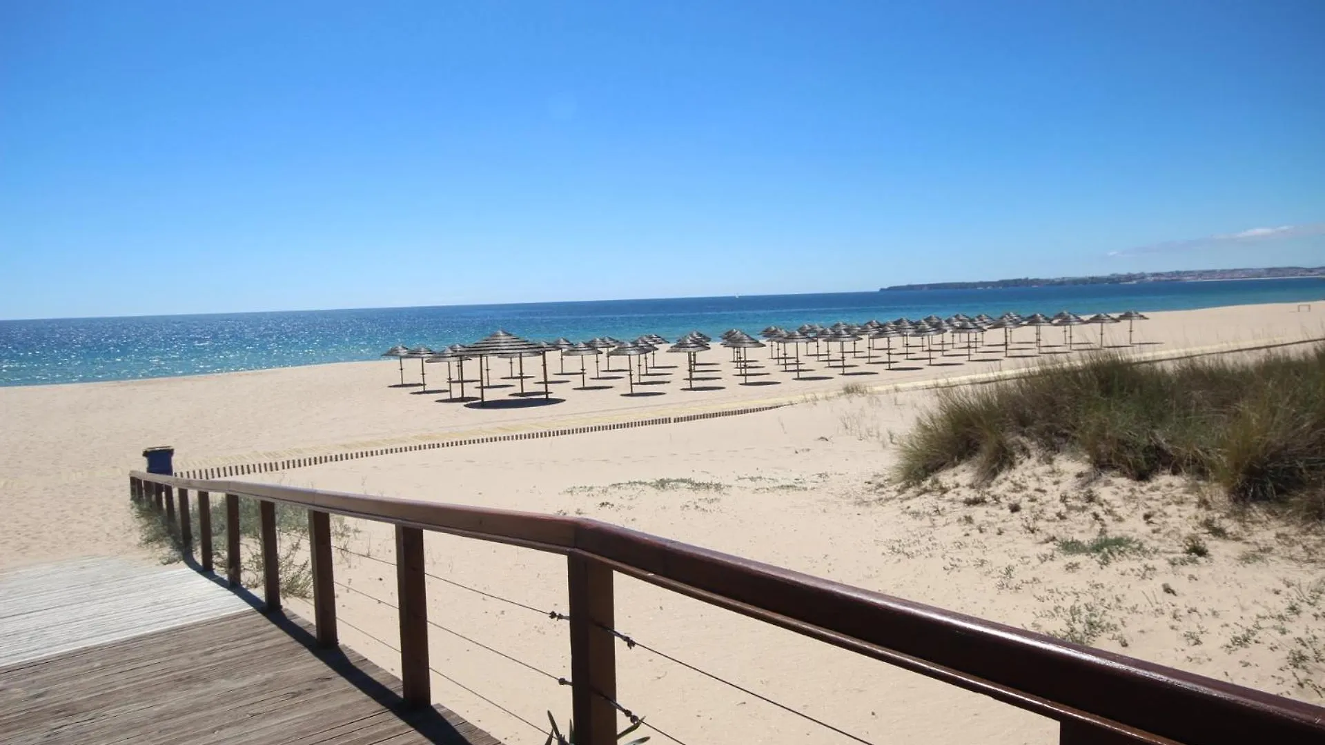 Apartment On The Beach By Amcf Alvor 0*,